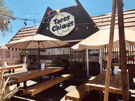 Taco chiwas phoenix - Mar 23, 2023 · They started with an old Dairy Queen drive-thru. Now, Armando Hernandez and Nadia Holguin run restaurants all around the Valley, including Tacos Chiwas, Espiritu, and their newest concept, Cocina ... 